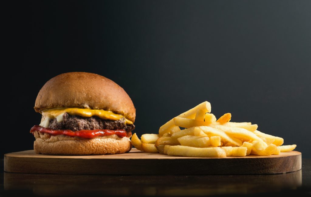 Delicious-Burgers-in-Anaheim-BW-Stovalls-Anaheim Inn